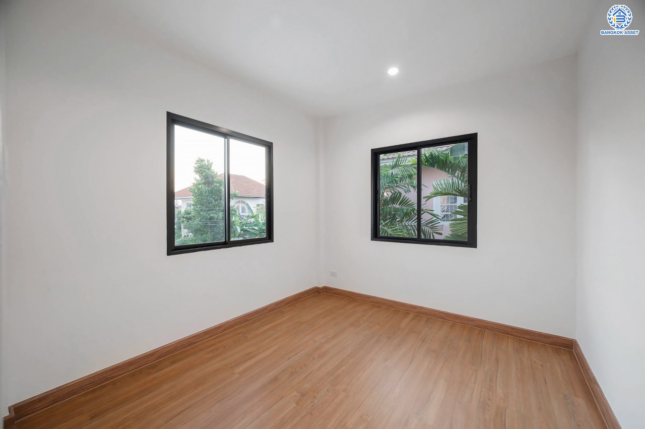 บ้านมือสองตกแต่งใหม่ โครงการ ลลิลอินเดอะพาร์ค บางใหญ่ บ้านเดี่ยว เนื้อที่ 54.60 ตร.ว. ฟังก์ชัน 3 ห้องนอน 2 ห้องน้ำ 1 ห้องอเนกประสงค์ 1 ที่จอดรถ บนทำเลเดินทางสะดวก ใกล้เซ็นทรัลเวสต์เกต ทางด่วน "กาญจนาภิเษก และรถไฟฟ้าสายสีม่วง "สถานีตลาดบางใหญ่"...